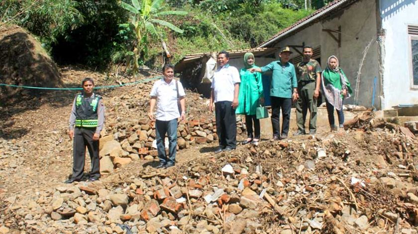 Desa Gumelem dan Daerah Longsor Lainnya Wajib Dipasangi EWS