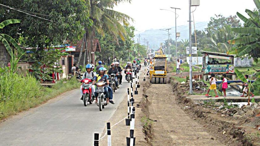 Jalan Arteri Margasari  Dilebarkan