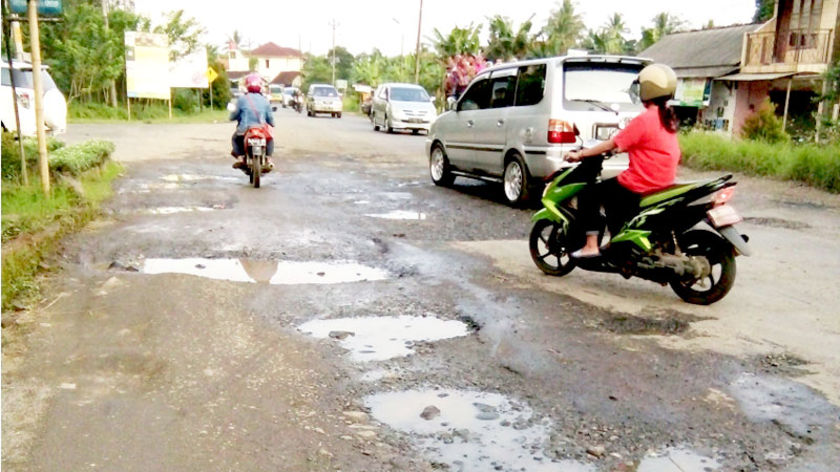 Jalan Rusak, Bupati Banjarnegara 