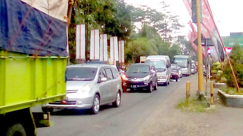 Jelang Tahun Baru, Arus Kendaraan di Banyumas Mulai Naik