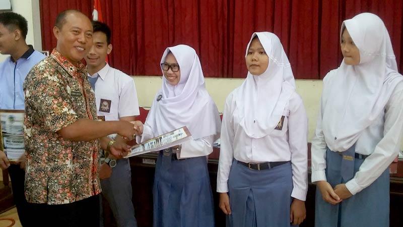 243 Siswa SMA/SMK Banyumas Terima Penghargaan Siswa Berprestasi
