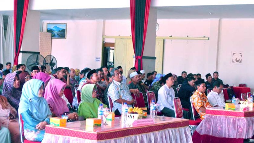 Silaturahmi & Halal Bihalal Disnakertransos Kebumen: Karyawan Harus Bersikap Profesional