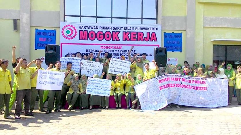 Karyawan Rumah Sakit Islam Purwokerto Mogok Kerja