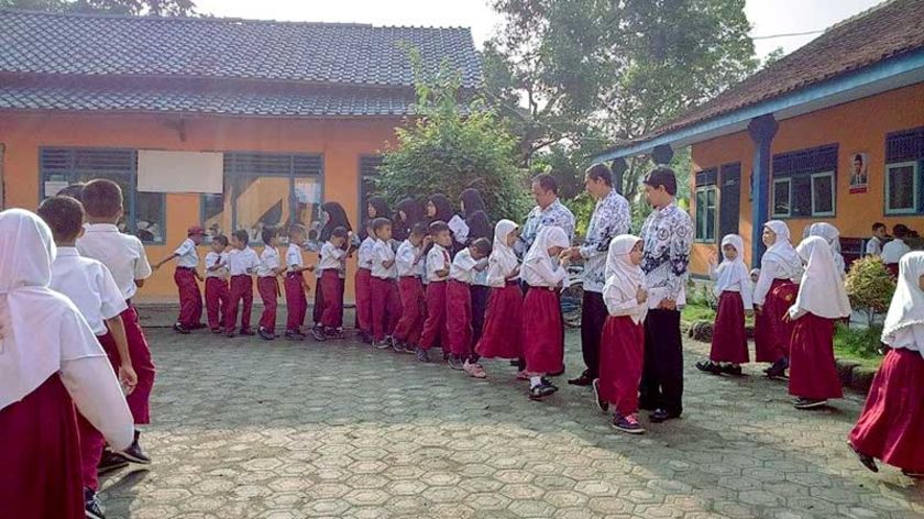 Hari Pertama Masuk, Keluar Edaran Wali Murid Diminta Antar Anak Sekolah