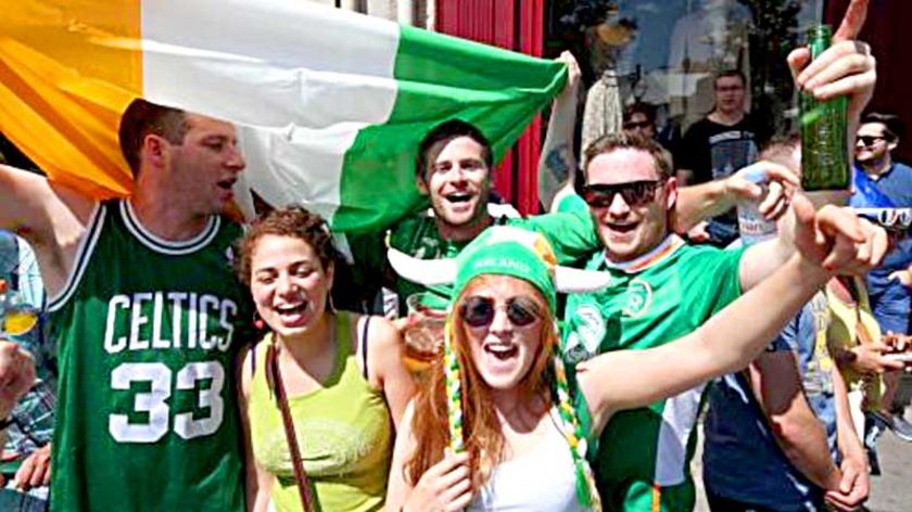 Ketika Publik Prancis Terpesona Keramahan Fans Irlandia