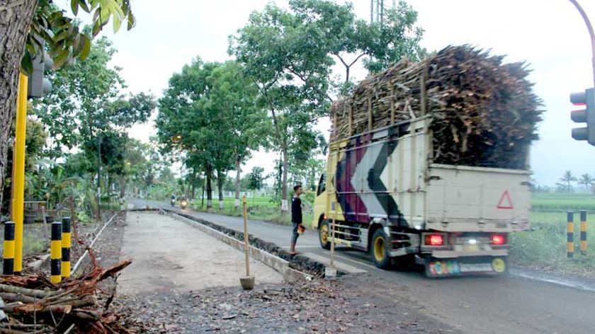 Perbaiki Jalan Rusak di Purbalingga, Kontraktor Wajib Pasang Rambu di Sekitar Lokasi Proyek