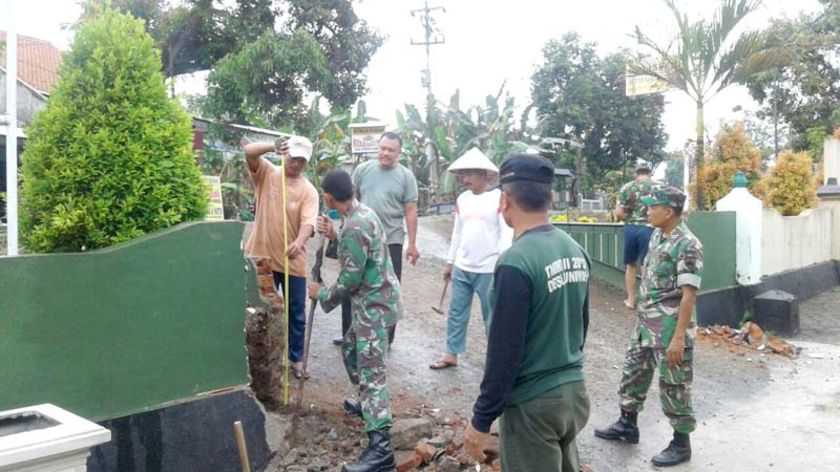 Koramil Rawalo Makin Gagah dengan Gapura Baru