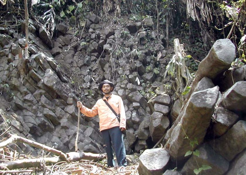 Menguak Misteri Gunung Padang Desa Salebu, Kecamatan Majenang