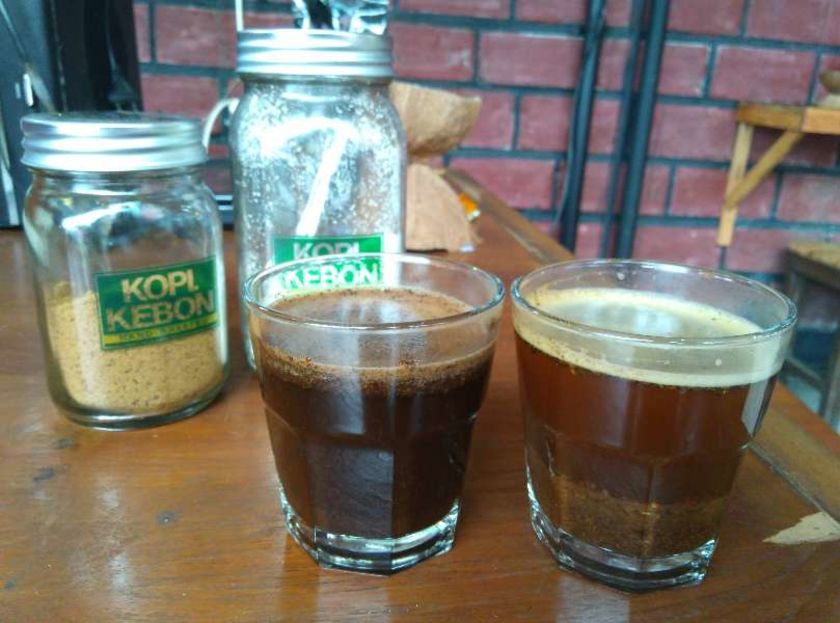 Ngopi Banyumasan di Kebon Kopi Kebon