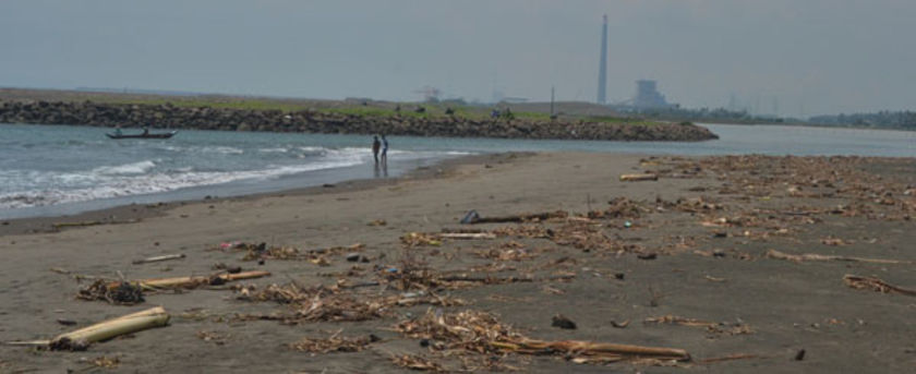 Pantai Selok Kotor dan Penuh Sampah