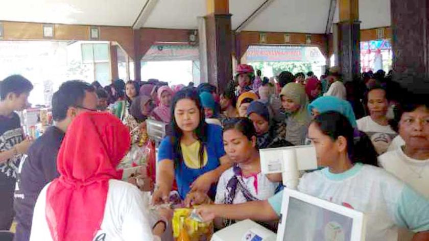 Pasar Murah Diawarnai Aksi Borong, Dua Jam Sembako Ludes