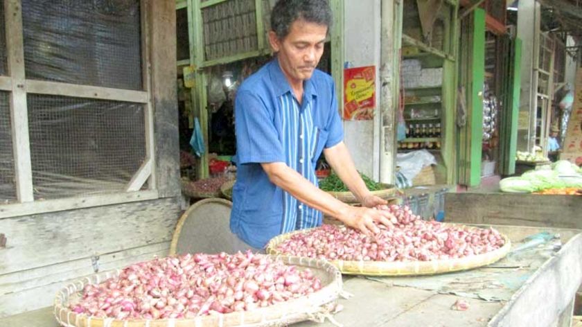 Pasokan Melimpah, Harga Sembako Turun di Pasar Induk Majenang