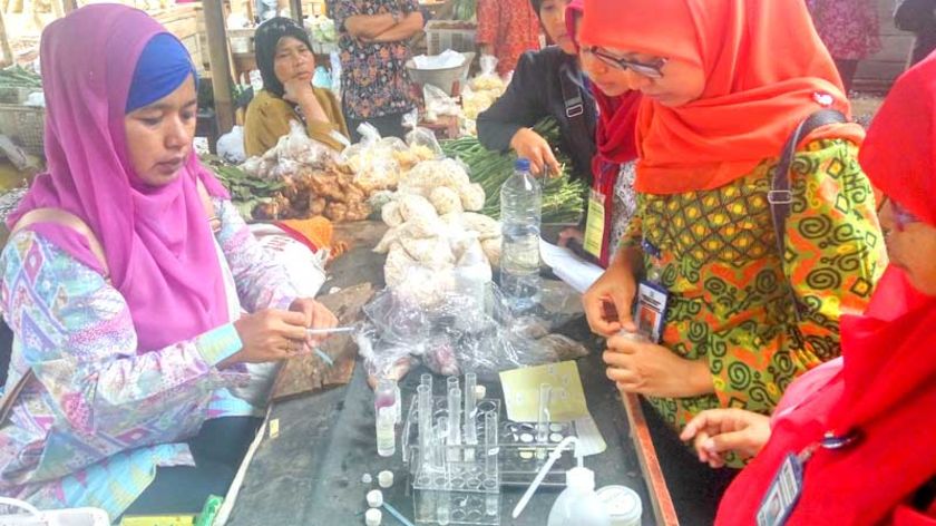 Cumi-Cumi Berformalin & Makanan Berpewarna Tekstil Ditemukan di Pasar Bobotsari