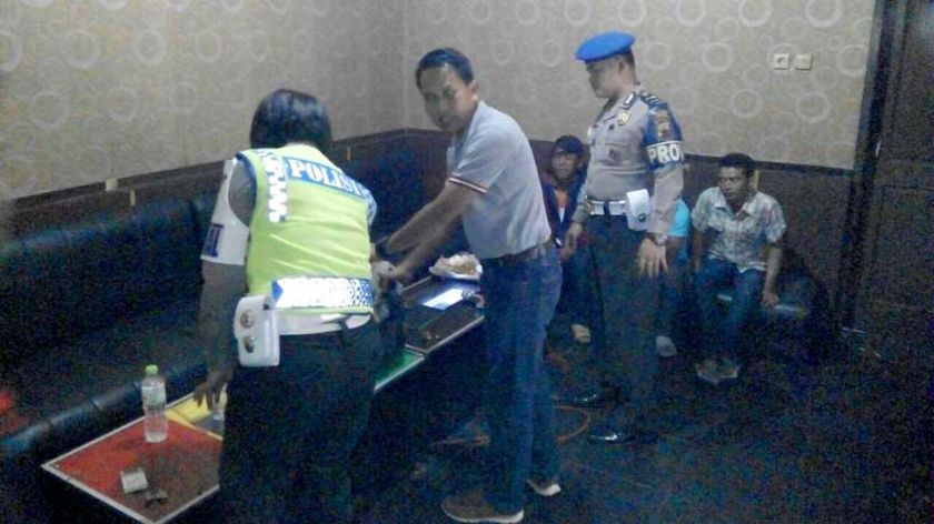 Polisi Sita Ciu dari Tempat Karaoke Cilacap