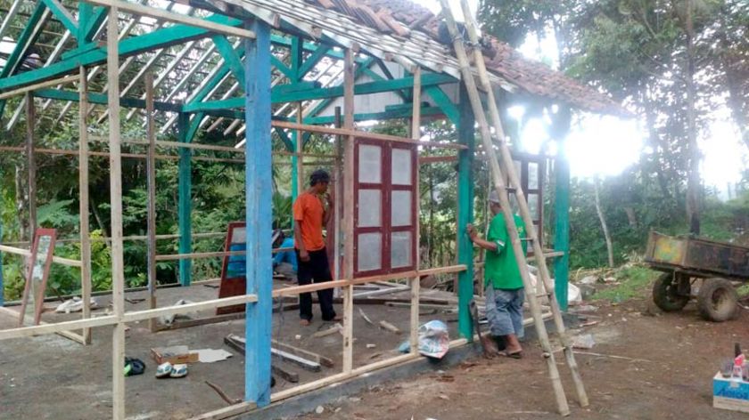 Muslikha, Penderita Lumpuh dari Desa Pandansari Akhirnya Punya Rumah Baru