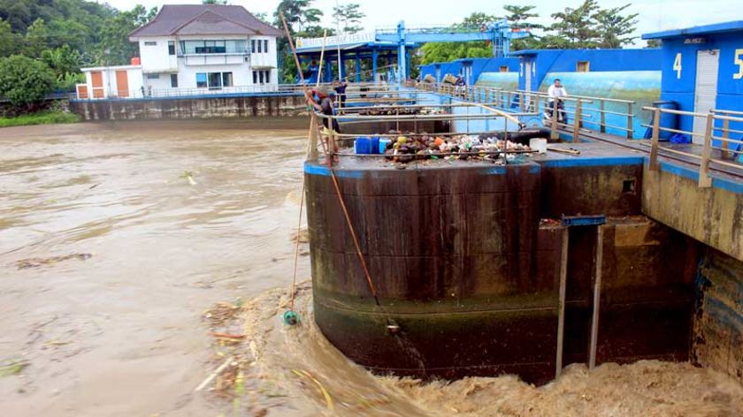 Sungai Serayu Kategori Awas, Debit Air Masih Tinggi