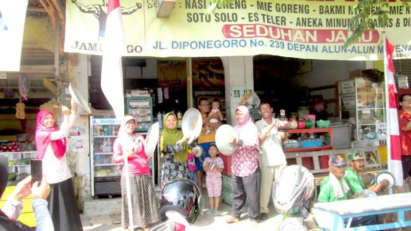 Peringatan HUT RI Unik di Majenang , Ramai dengan Suara Alat Dapur