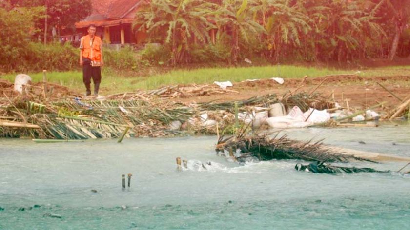 Tanggul Ciraja Jebol, Genangi 2,5 Ha Sawah