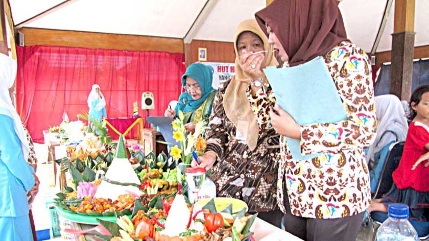 Uniknya Tumpeng Rasa Jengkol di Lomba Tumpeng HIMPAUDI Majenang