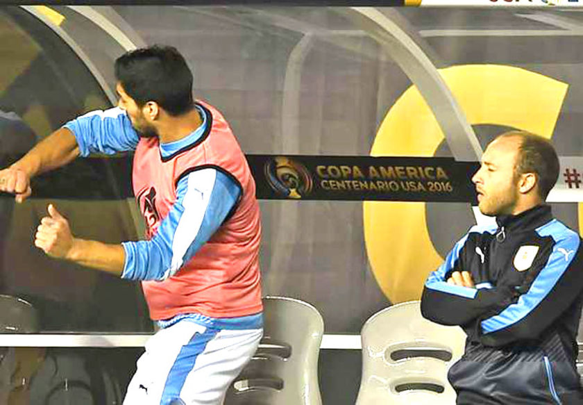 Uruguay Mengalamai Kekalahan, Suarez pun Marah