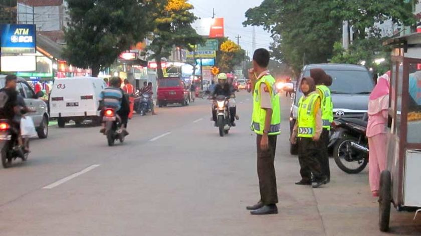 H-8, Warga Mulai Serbu Pusat Perbelanjaan