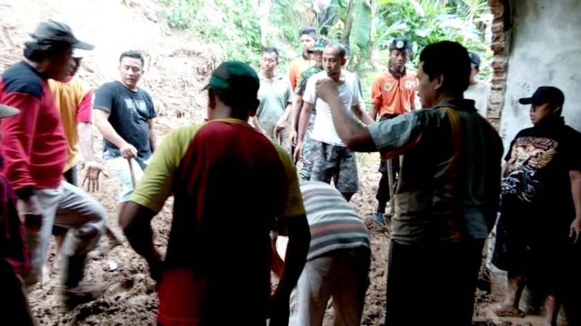 Warga Pekuncen Banyumas Minta Alat Pendeteksi Tanah Bergerak Diperbaiki