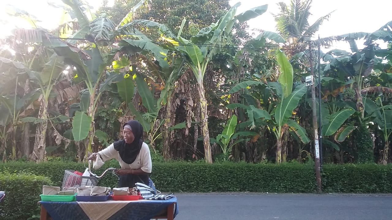 Gotong Royong Gelar Lapak Sarapan Gratis, Sokong Ekonomi Lokal dan Selamatkan Perut Keroncongan 