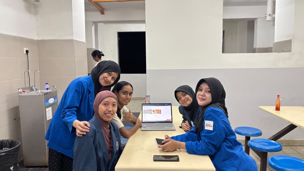Mahasiswa UMP Kenalkan Budaya Indonesia di Malaysia, FEB Kolaborasi dengan UMG di INTI University