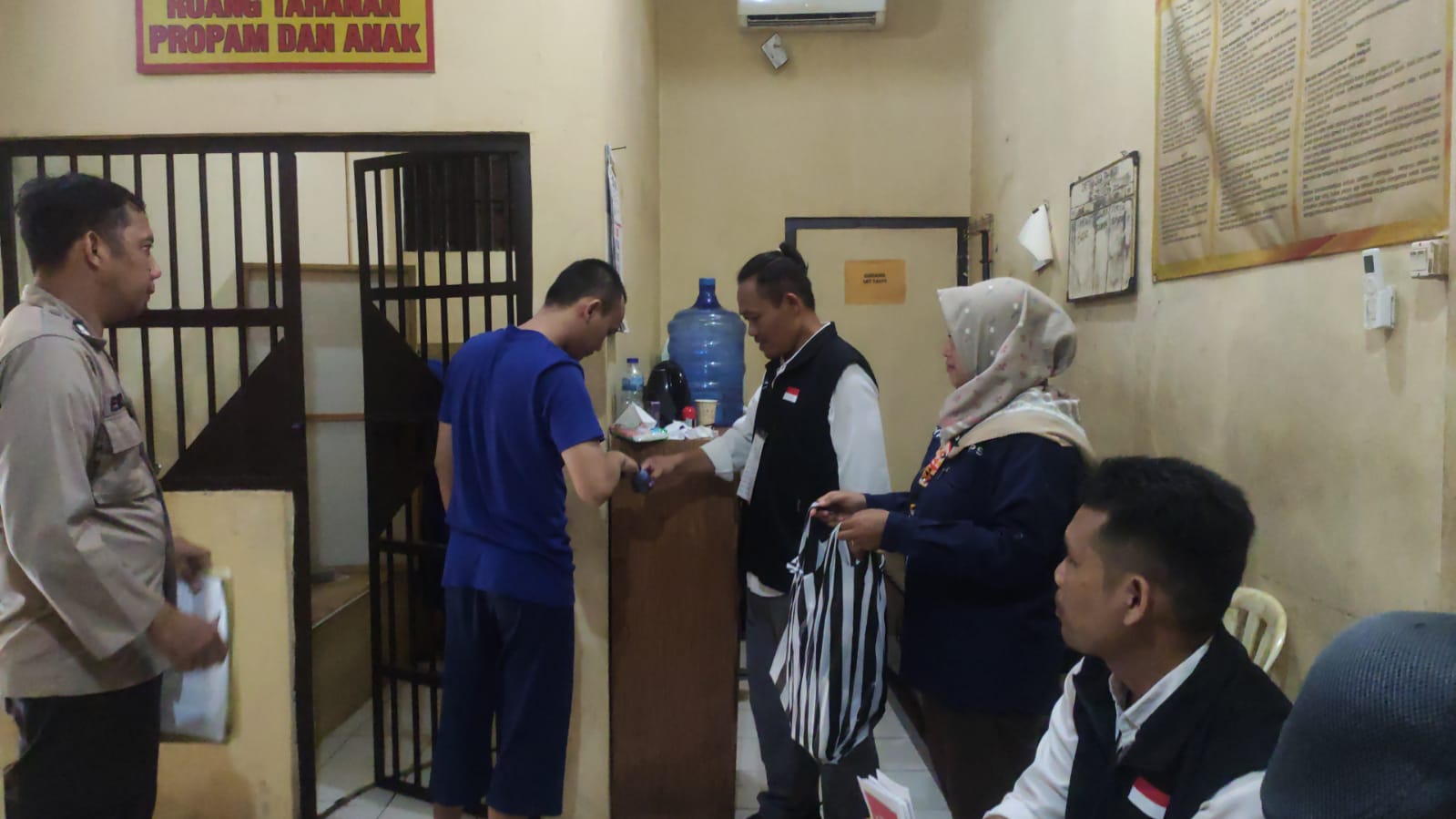 14 Tahanan Polres Purbalingga Salurkan Hak Pilih di Ruang Tahanan