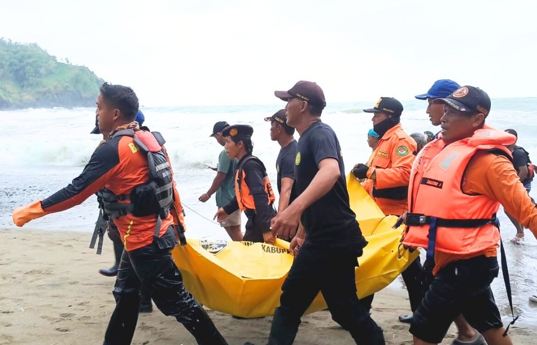 Pemancing Hilang di Pantai Watu Bale Ditemukan Meninggal