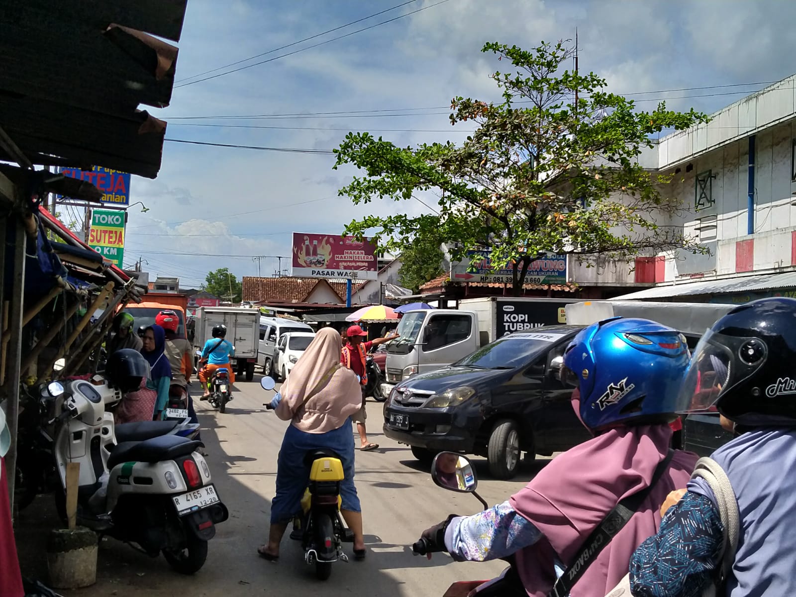 PKL Jalan Vihara Boleh Berjualan 24 Jam