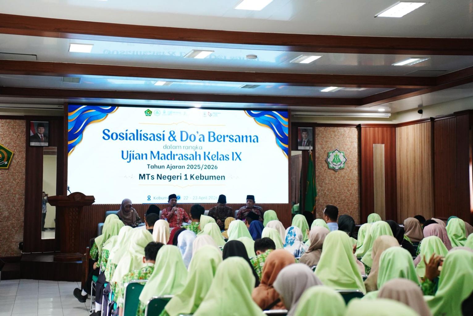 Hadapi Ujian, Ratusan Siswa MTsN 1 Kebumen Gelar Mujahadah