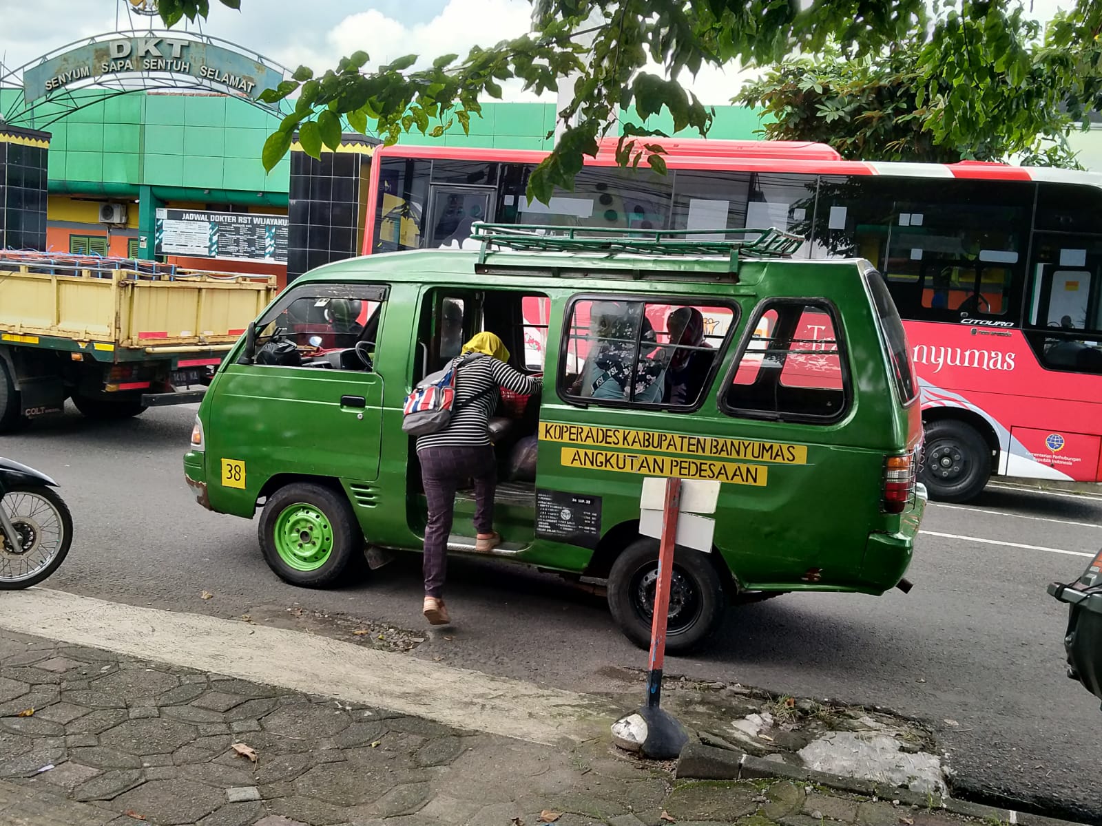 Batas Usia Teknis Angkutan Perdesaan Sulit Terpenuhi