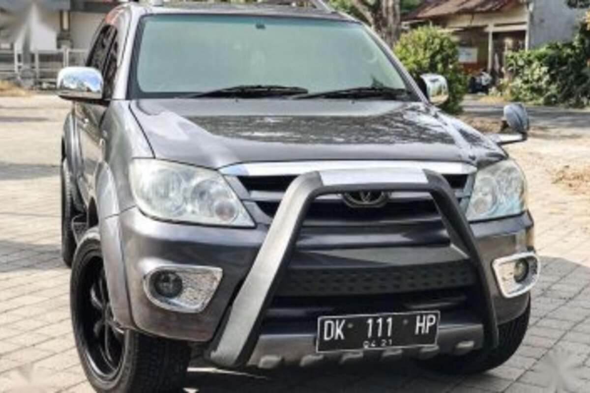 Mobil Fortuner Cuma 125 Juta? Ini Dia Fortuner G 4x2 M/T 2005 yang Tangguh dan Murah