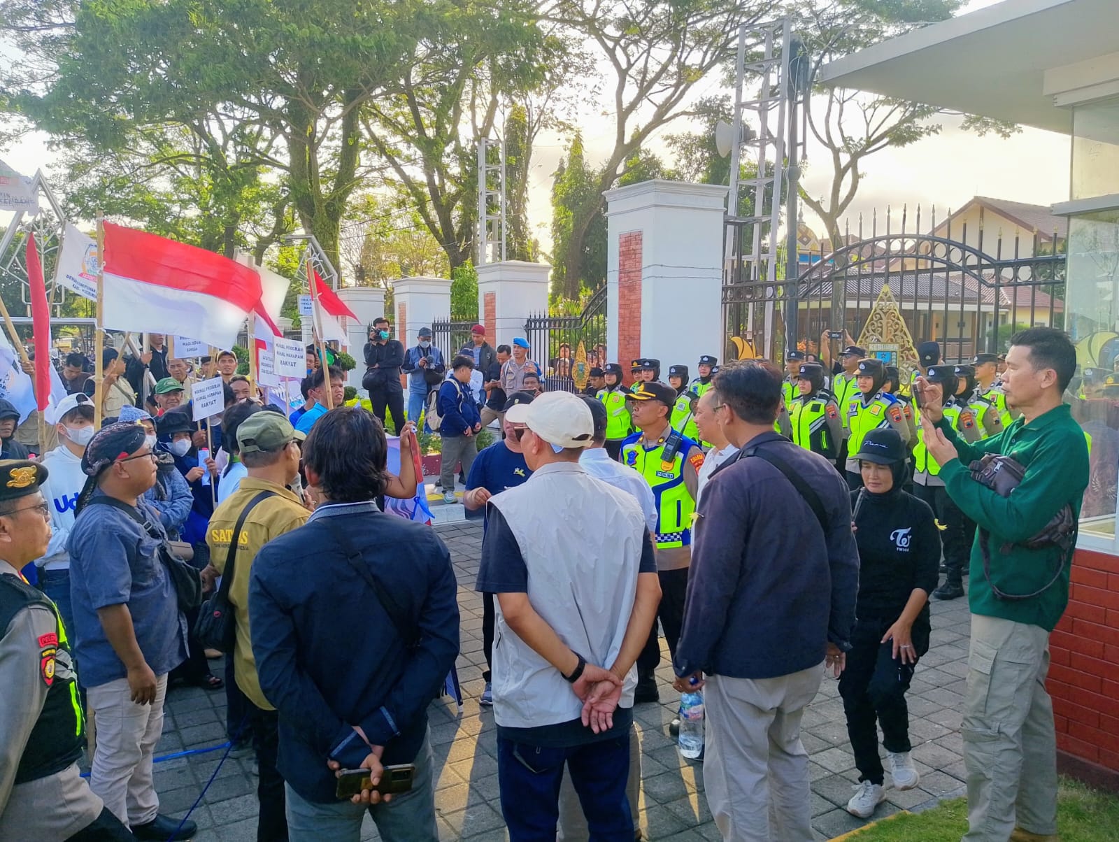 Tolak Provokasi,  Ratusan Warga Kebumen ke Jakarta