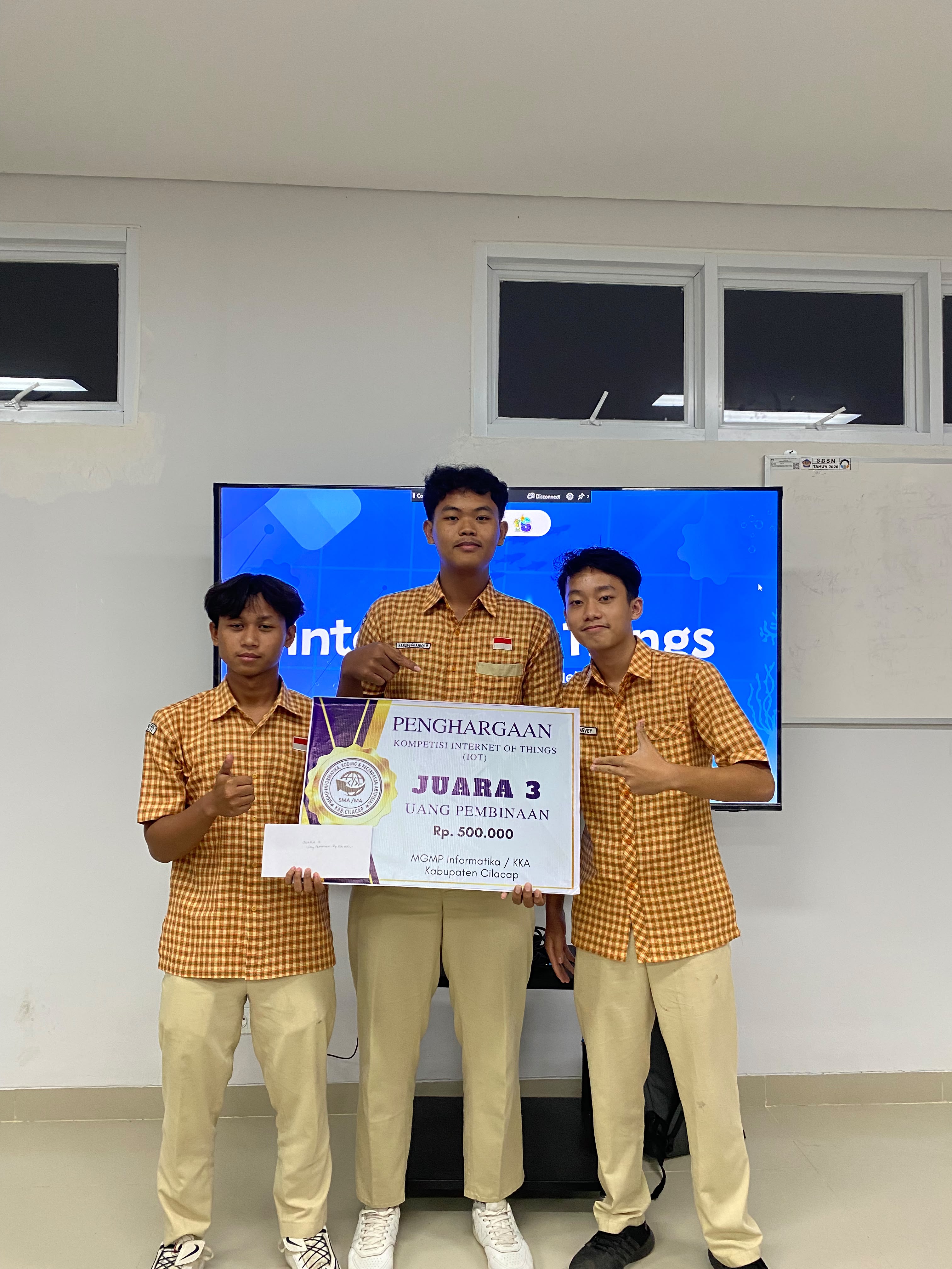 Tim SMAN 1 Kroya Berhasil Meraih Juara 3 Kompetisi IoT