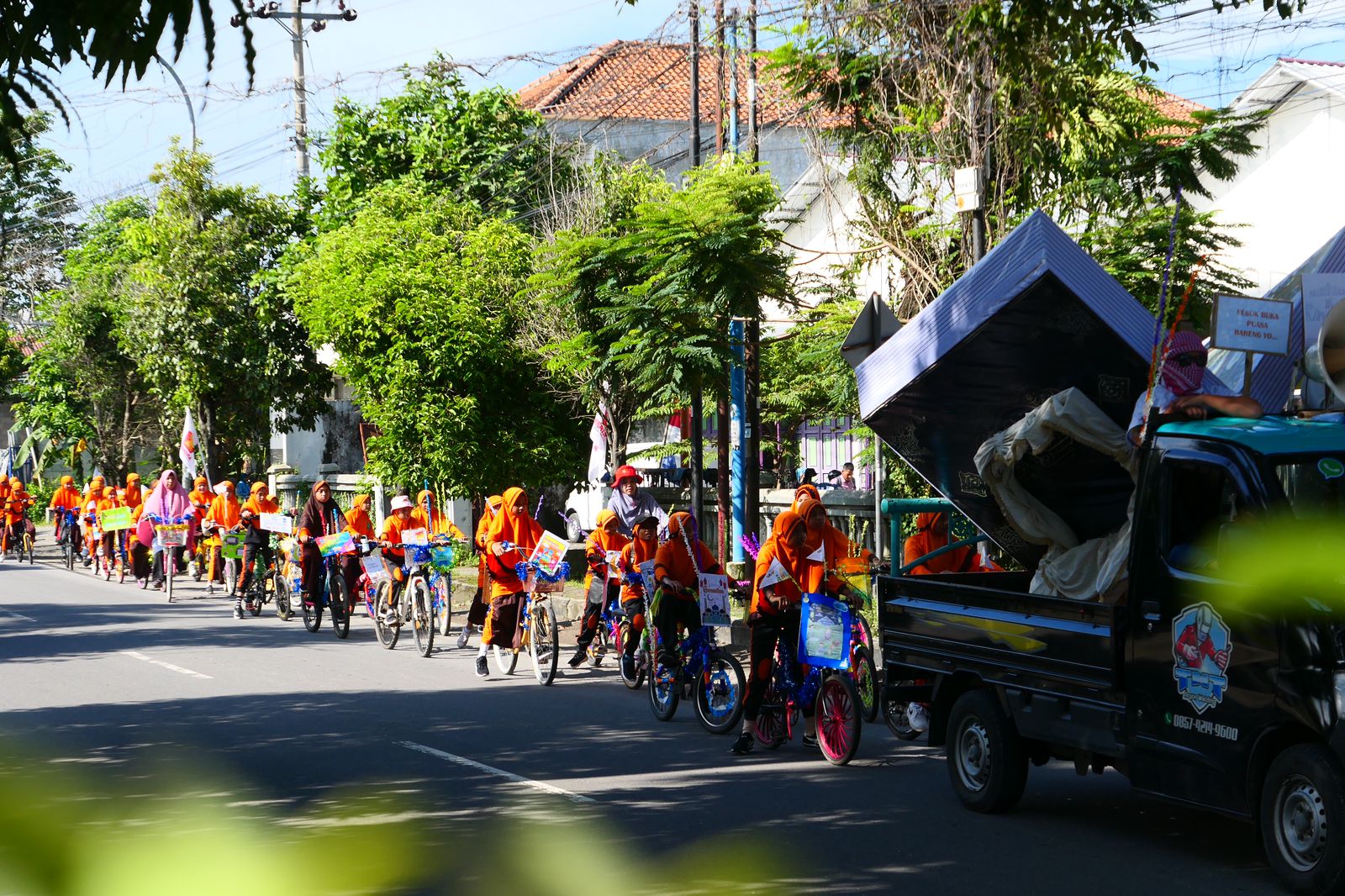 800 Siswa Yayasan Al Iman Kebumen Pawai Sambut Ramadan