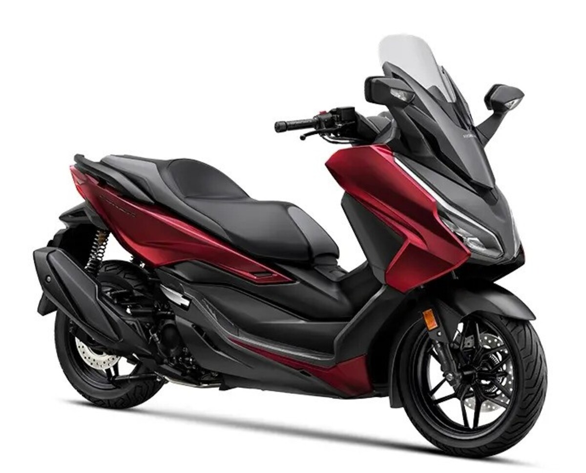 Bagasi Super Besar & Desain Premium, Honda Forza 250 Cocok untuk Harian dan Touring