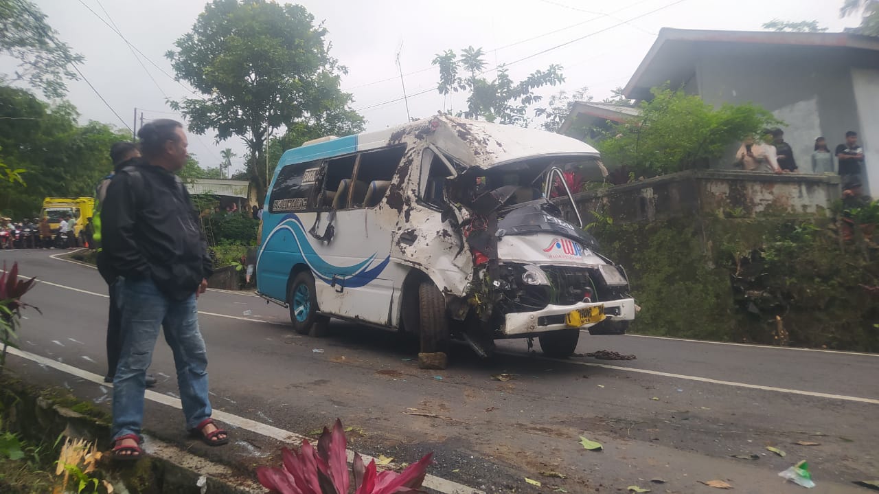Kecelakaan di Desa Serang, Dua Meninggal Dunia dan Belasan Luka