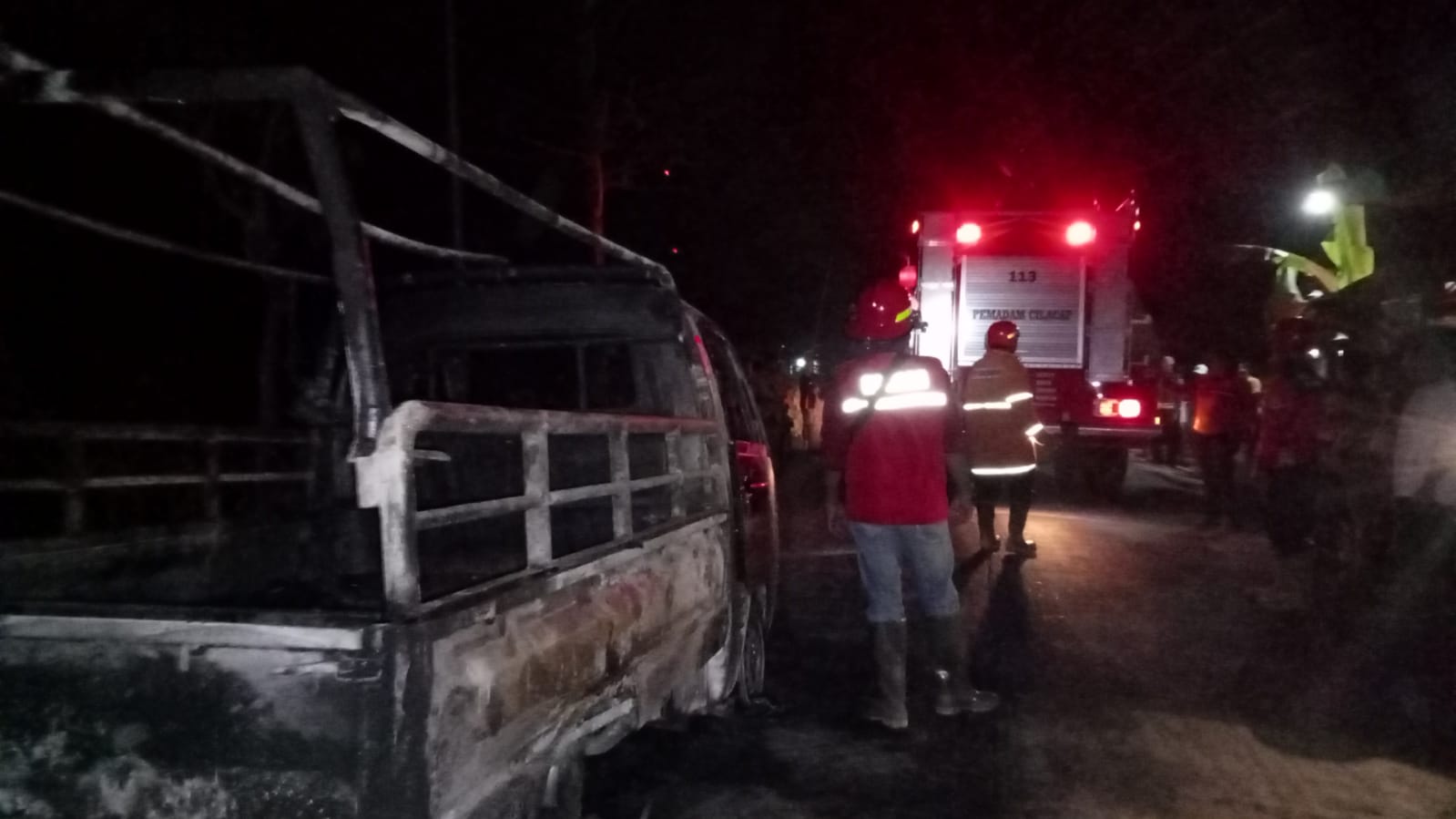 Korsleting Sistem Kelistrikan, Minibus Terbakar di Kawunganten