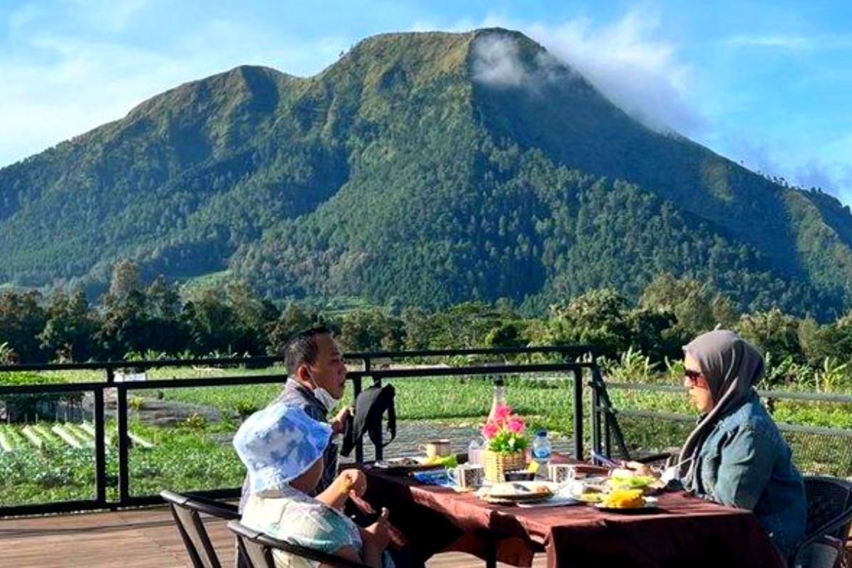 Cafe dengan View Alam di Magelang yang Keren Banget