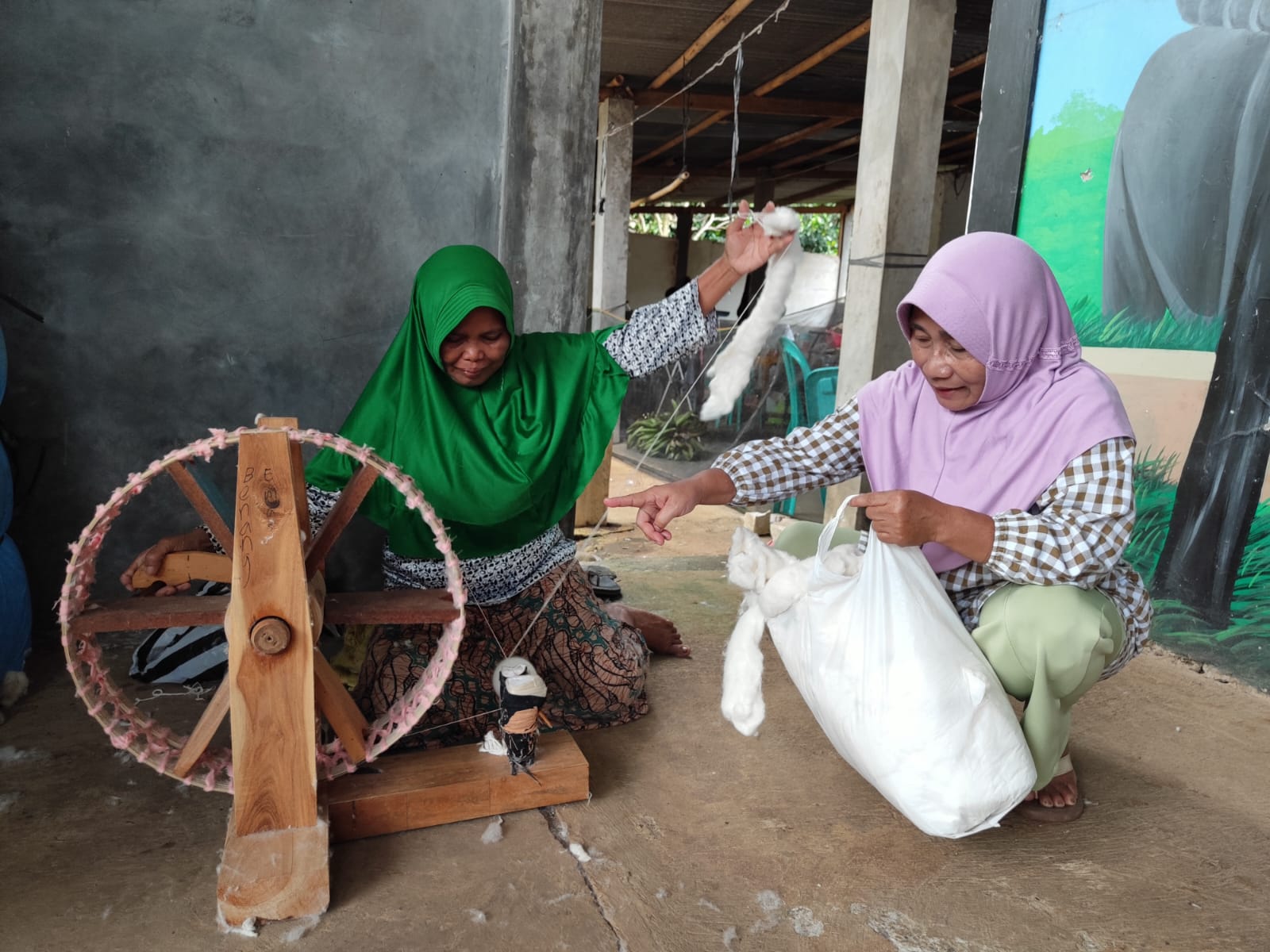 Menenun Asa dari Limbah Kapas: Jejak Estetika Benang Antih Tumanggal yang Mendunia