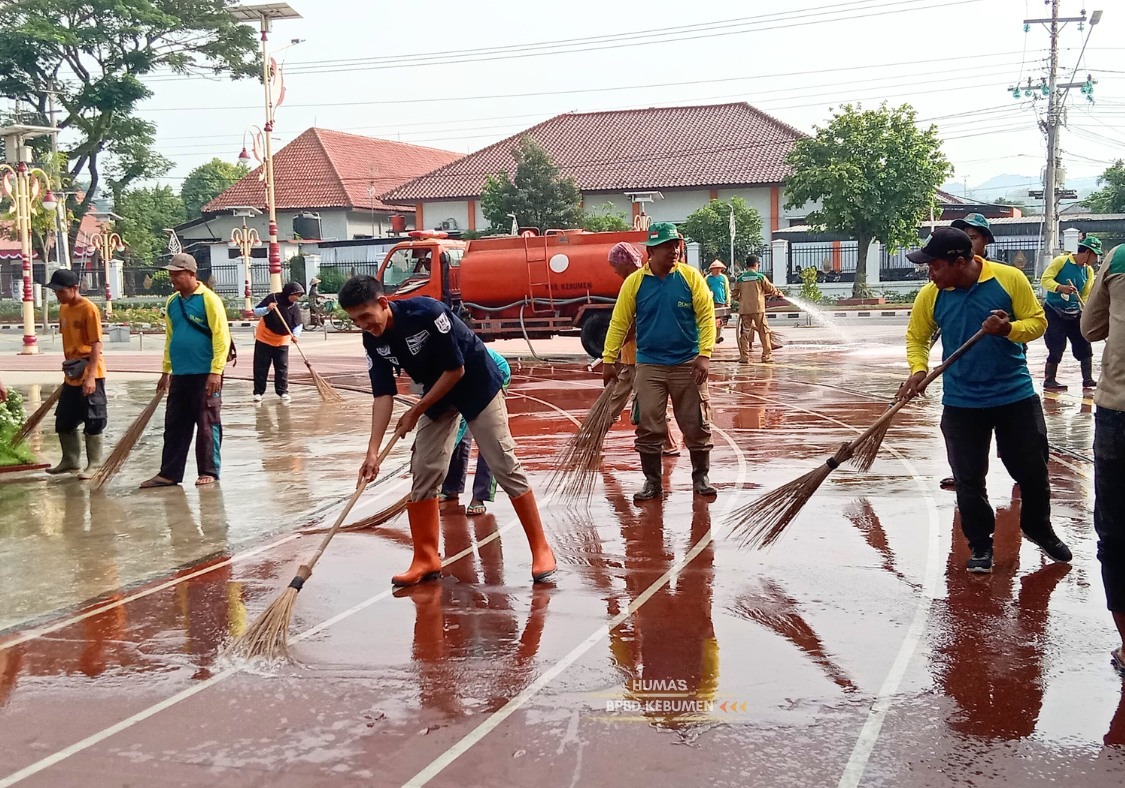 Jogging Track Alun-alun Disiram 7 Hari Non Stop