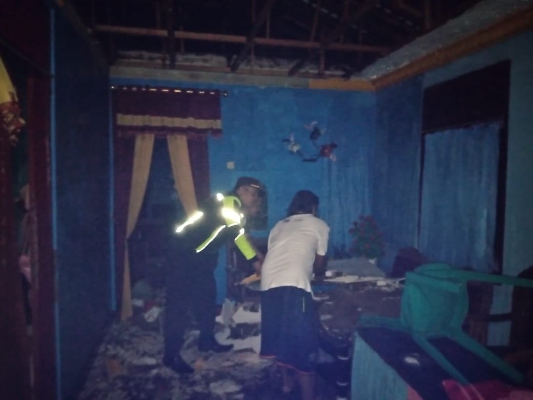GAWAT! Lupa Matikan Tungku, Dapur Rumah Warga Mrebet Terbakar