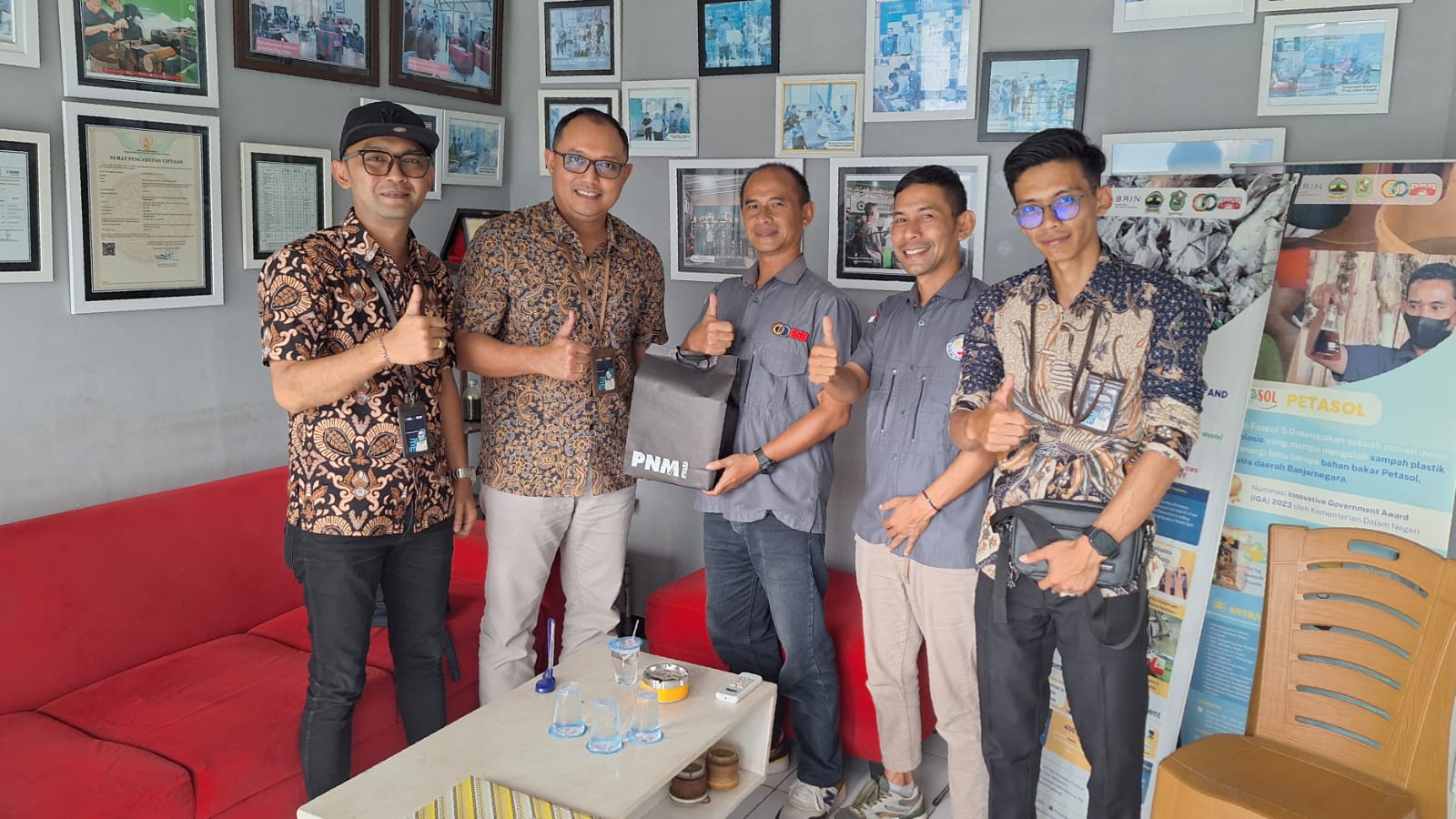 Ubah Sampah Jadi Solar, Kolaborasi Inspiratif PNM dan Bank Sampah Banjarnegara