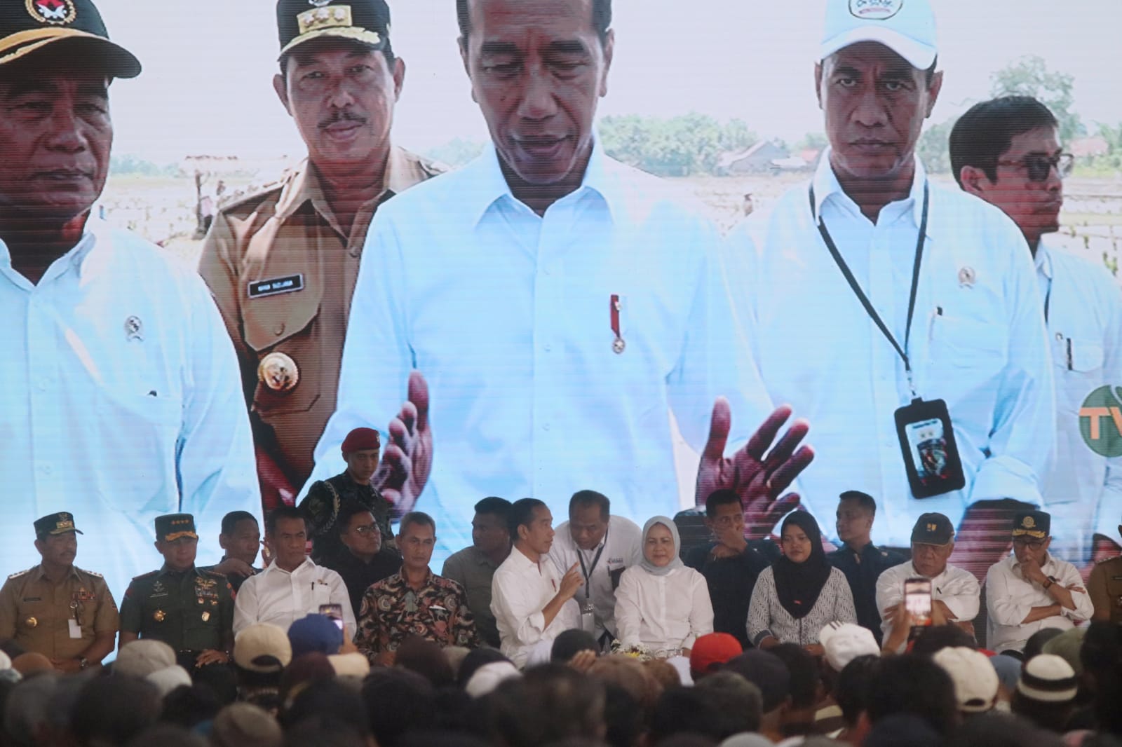 Temui Petani, Jokowi Minta Alokasi Anggaran Subsidi Pupuk Ditambah Rp 14 Triliun 