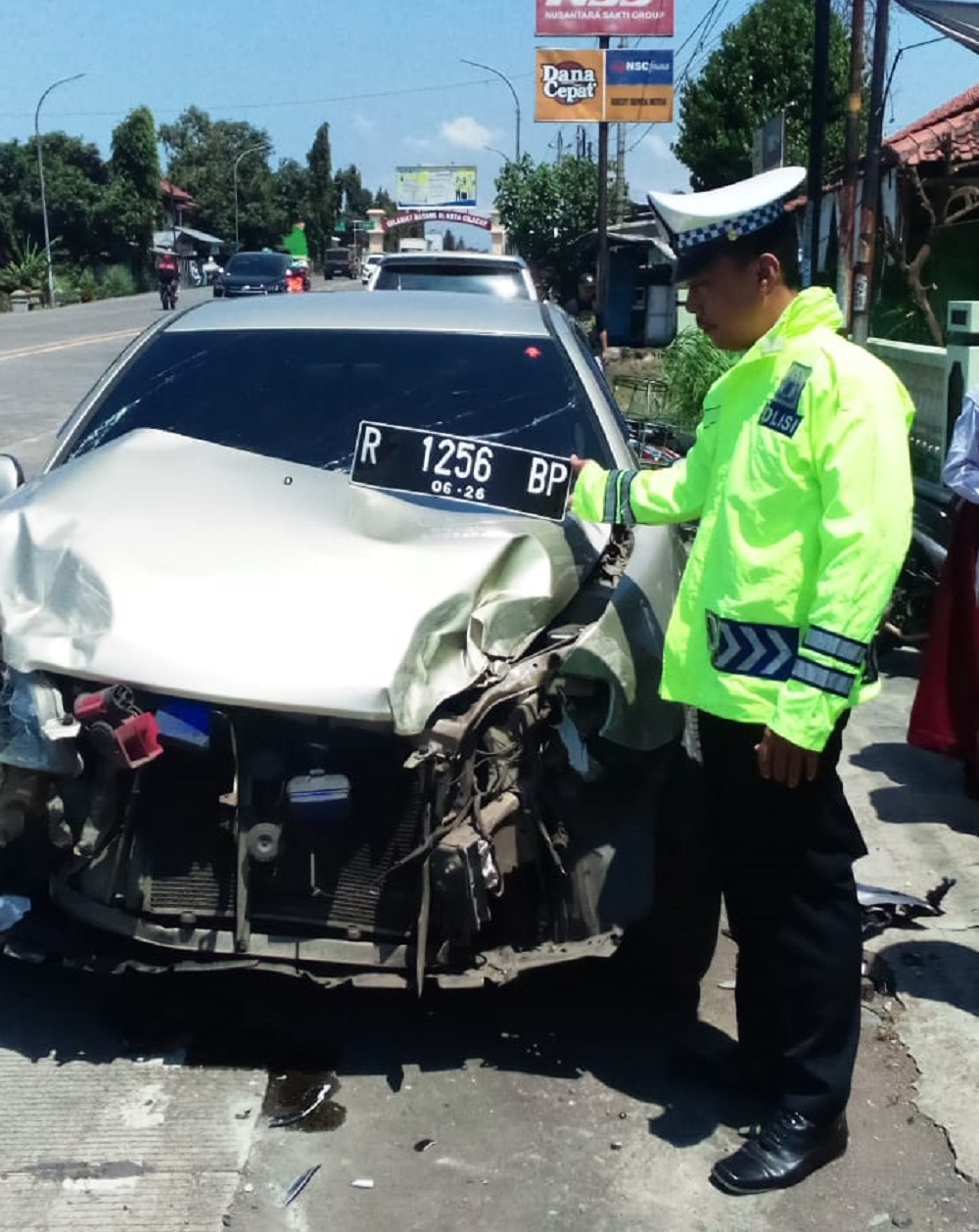 Diduga Mengantuk, Inova Hantam Vios di Karangkandri Cilacap