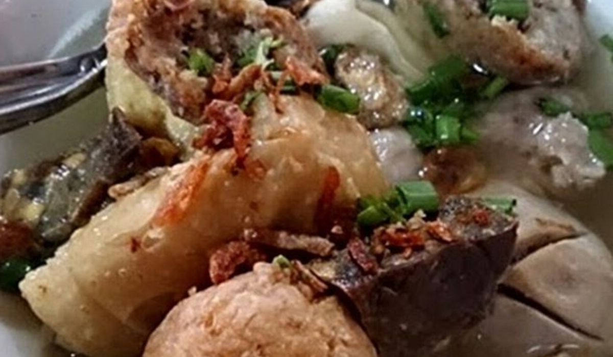 Kuliner Malang Bakso President yang Sering Bikin Kaget