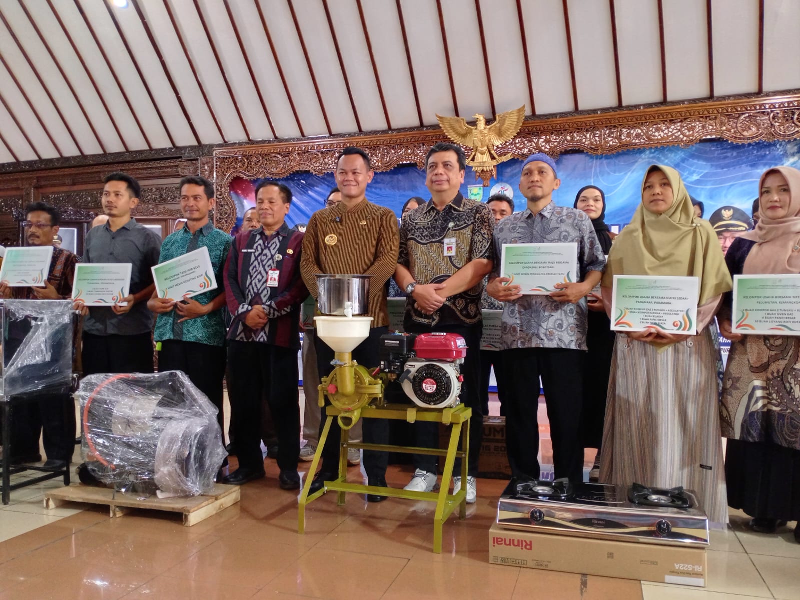 19 Kelompok IKM di Purbalingga Dapat Bantuan Alat Produksi