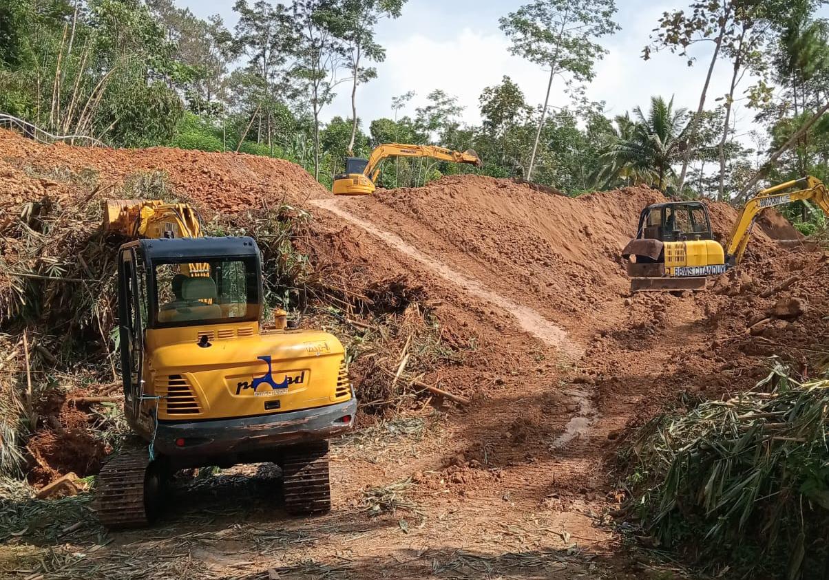 Penanganan Longsor Cibeunying Cilacap Dikebut